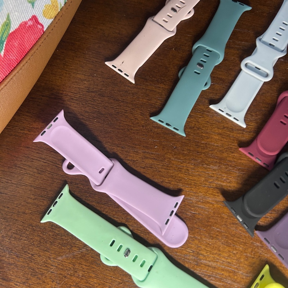 Colorful Silicone Watch Bands Set - Picture 8 of 8